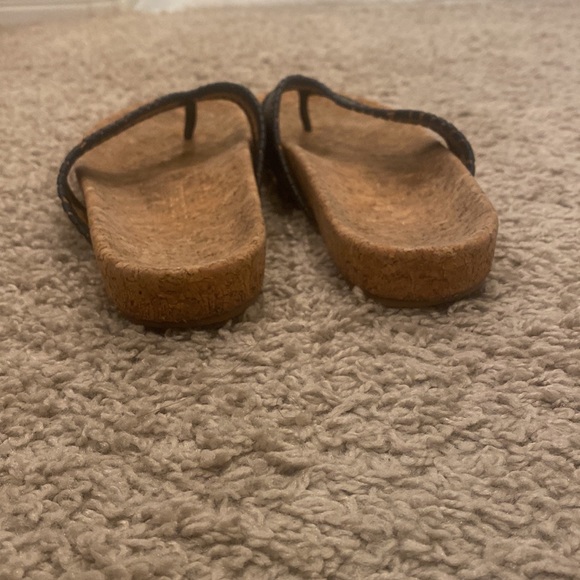 JACK ROGERS
Thelma Comfort Leather Flip Flops Size 6.5 - Picture 7 of 8